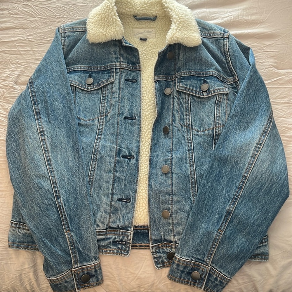 Universal Threads Fleece Jean jacket size xs